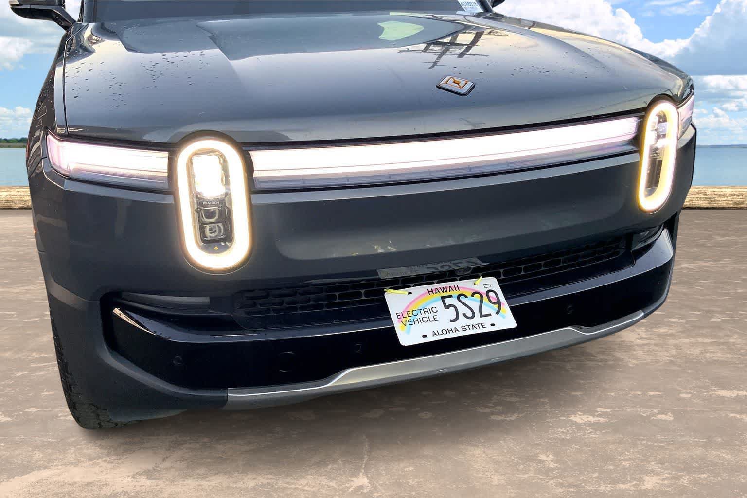Used 2025 Rivian R1S Adventure Dual AWD/4WD image 33