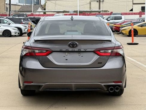 Used 2024 Toyota Camry SE FWD image 5