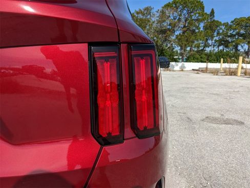 Certified 2023 Kia Sorento SX image 12