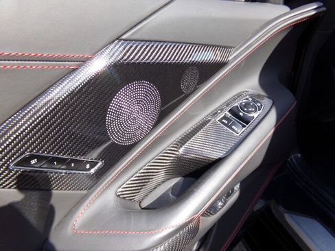 Used 2021 Chevrolet Corvette 3LT Z51 Coupe w/ Z51 Performance Package image 20