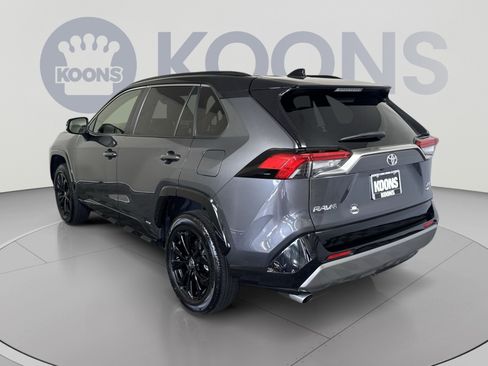 Used 2025 Toyota RAV4 XSE AWD/4WD image 4