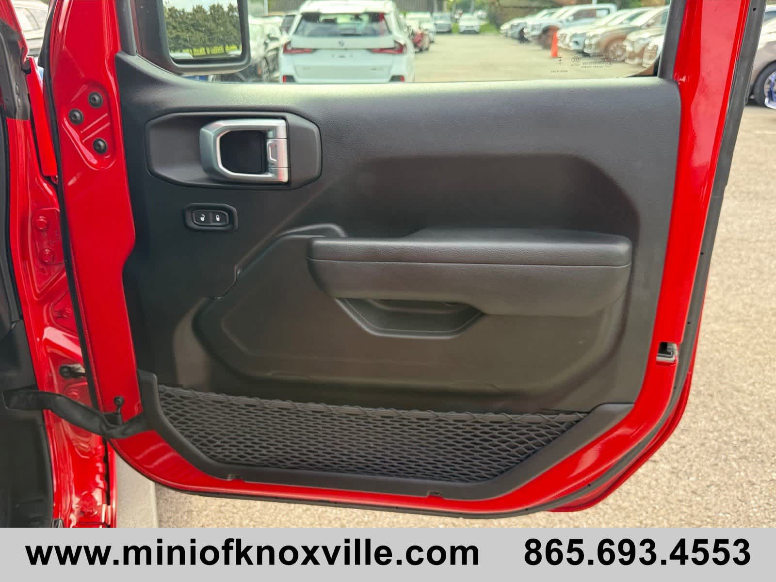 Used 2024 Jeep Wrangler Sport AWD/4WD image 17