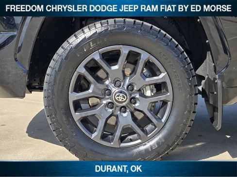 Used 2025 Toyota Tundra Platinum AWD/4WD image 7