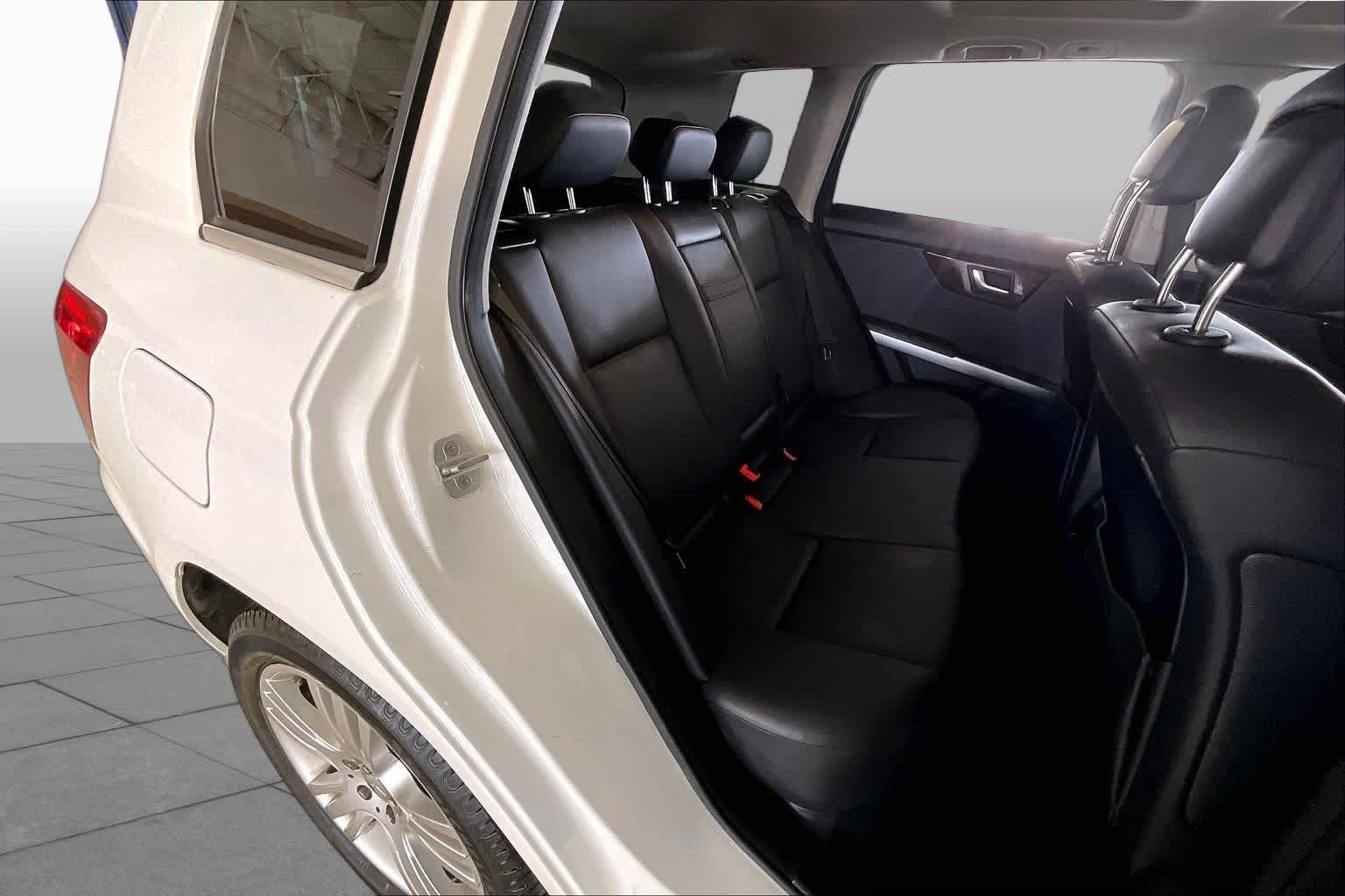 Used 2015 Mercedes-Benz GLK 350 2WD image 18