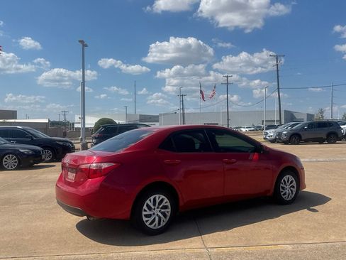 Used 2017 Toyota Corolla LE FWD image 24