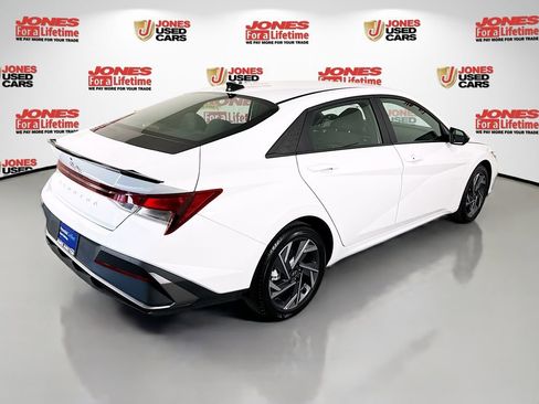 Certified 2025 Hyundai Elantra Sport w/ Cargo Package FWD image 15