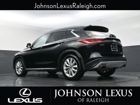 Used 2019 INFINITI QX50 Essential w/ Premium Heat Package AWD/4WD image 17