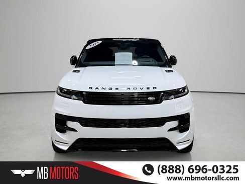 Used 2025 Land Rover Range Rover Sport Dynamic SE AWD/4WD image 2