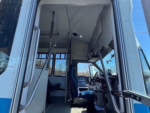 Used 2014 Ford E-450 and Econoline 450 Super Duty w/ Shuttle Bus Prep Package image 36