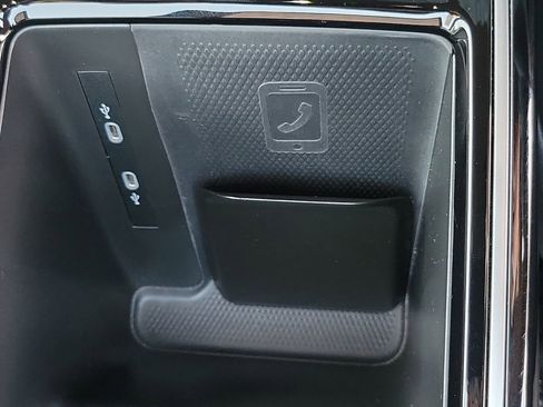 Used 2023 Volkswagen ID.4 Pro image 14