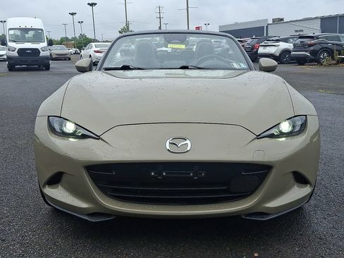 Used 2024 MAZDA MX-5 Miata Grand Touring w/ Weather Package RWD image 2