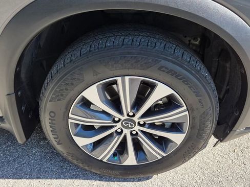 Certified 2025 INFINITI QX60 Pure FWD image 9