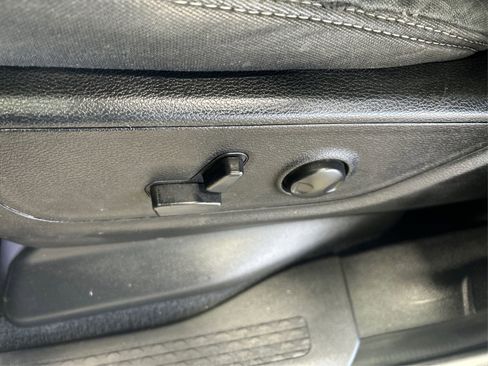 Used 2025 RAM 1500 Lone Star image 18