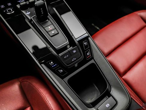 Used 2020 Porsche 911 Carrera RWD image 62