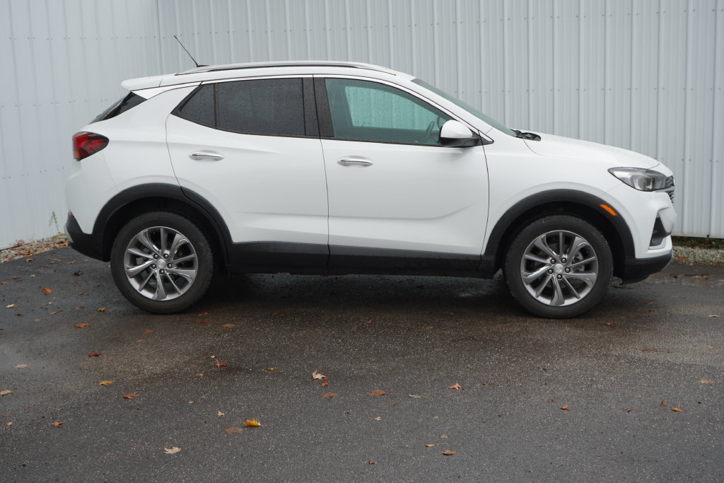 Used 2021 Buick Encore GX Select w/ Experience Buick Package AWD/4WD image 2