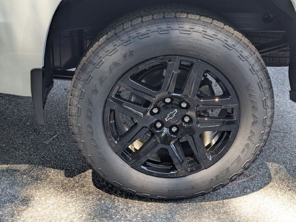 New 2026 Chevrolet Silverado 1500 Custom w/ Turbomax Blackout Package AWD/4WD image 8