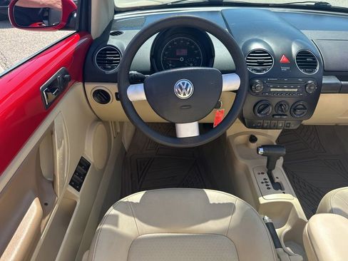 Used 2007 Volkswagen Beetle Convertible w/ Package 1 FWD image 18