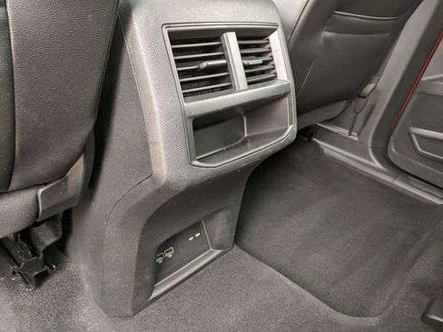 Certified 2020 Volkswagen Atlas Cross Sport SE image 24