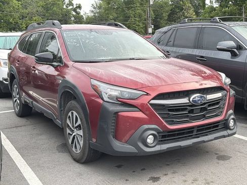 Used 2024 Subaru Outback Premium AWD/4WD image 3