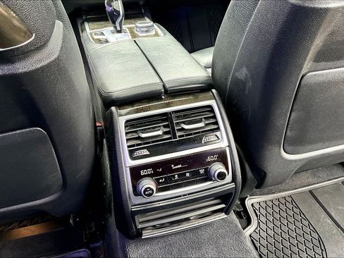 Used 2018 BMW 750i w/ M Sport Package image 13