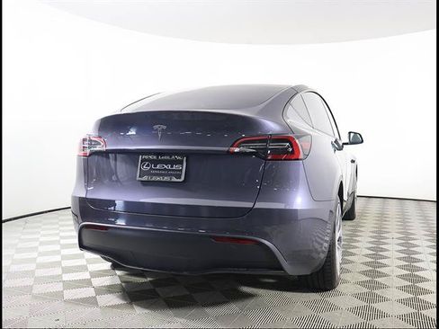 Used 2023 Tesla Model Y 2WD image 5
