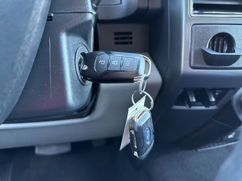 Used 2022 Ford F450 XLT w/ XLT Value Package image 19