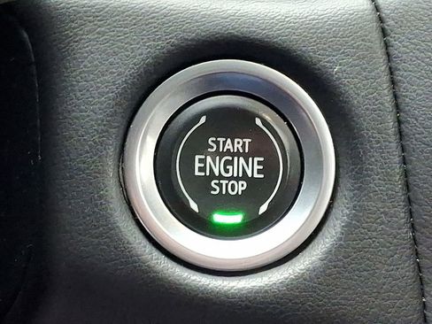 Used 2022 GMC Yukon AT4 image 23