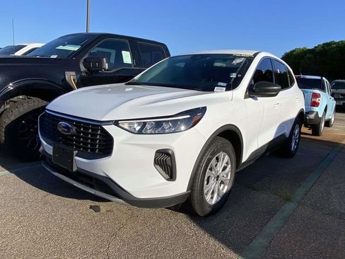 Used 2024 Ford Escape Active w/ Tech Pack #1 image 3