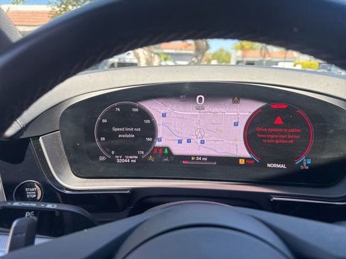 Used 2024 Porsche Cayenne Coupe image 15