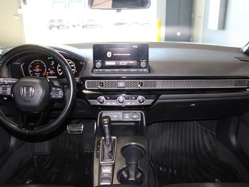 Used 2023 Honda Civic Sport image 13