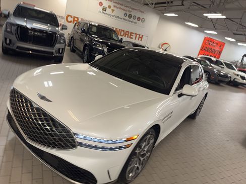 Used 2025 Genesis G90 3.5T image 3