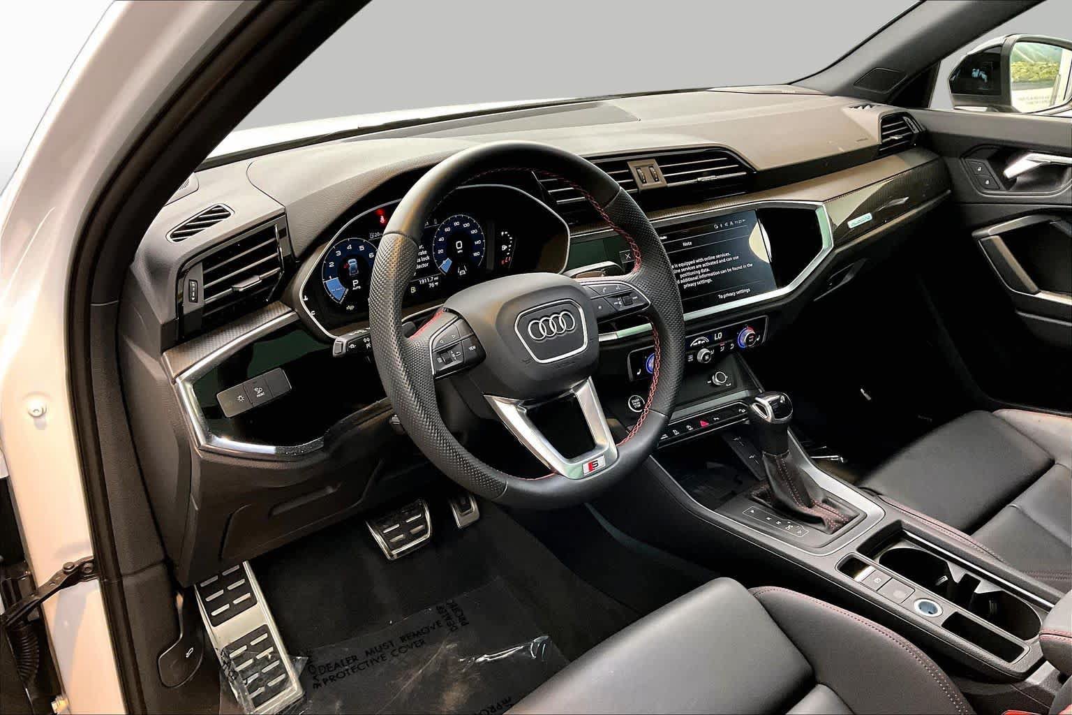 Certified 2025 Audi Q3 2.0T Premium Plus w/ Premium Plus Package AWD/4WD image 18