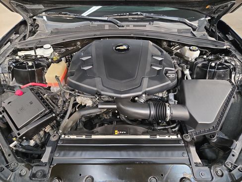 Used 2020 Chevrolet Camaro LT RWD image 19