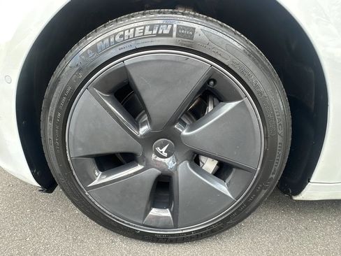 Used 2021 Tesla Model 3 Standard Range Plus RWD image 45