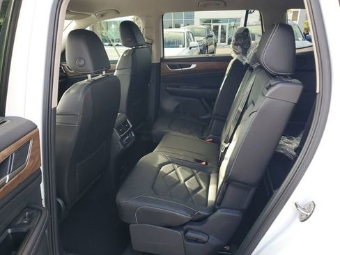 New 2026 Volkswagen Atlas SE image 11