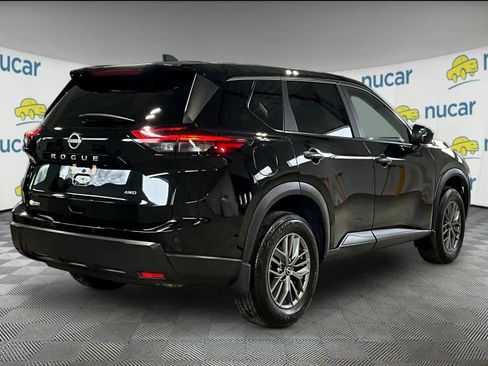 Used 2025 Nissan Rogue S AWD/4WD image 6