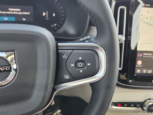 New 2026 Volvo XC40 B5 Ultra w/ Climate Package AWD/4WD image 18