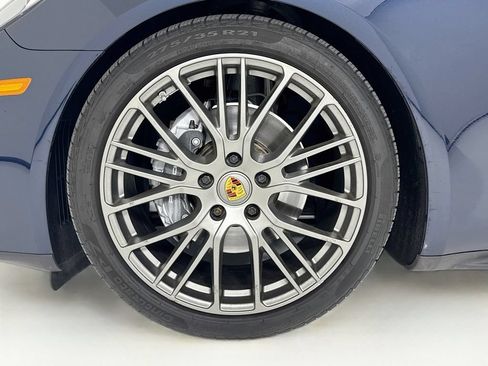 Certified 2023 Porsche Panamera 4 Platinum Edition AWD/4WD image 11
