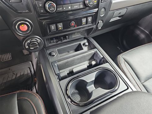 Used 2021 Nissan Titan PRO-4X w/ Pro-4x Convenience Package image 31