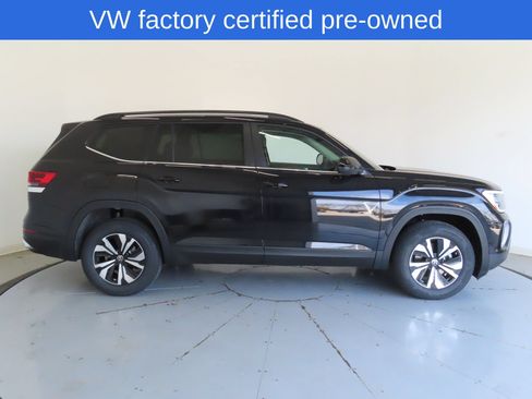 Used 2026 Volkswagen Atlas SE FWD image 2