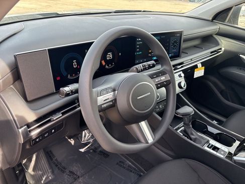 Used 2025 Hyundai Tucson SEL FWD image 32