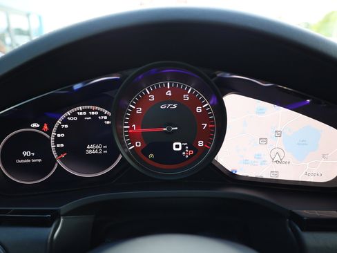 Used 2022 Porsche Cayenne GTS image 9