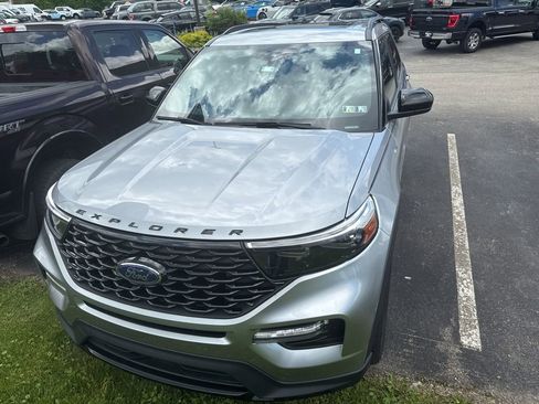 Used 2023 Ford Explorer ST-Line w/ Class IV Trailer Tow Package AWD/4WD image 6