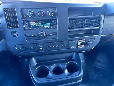 Used 2025 Chevrolet Express 2500 Extended w/ Communications Package image 6