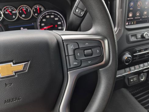 Used 2022 Chevrolet Silverado 1500 Custom w/ Safety Confidence Package AWD/4WD image 21