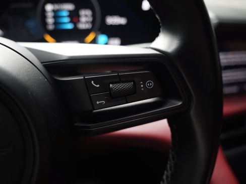 Used 2021 Porsche Taycan RWD image 18