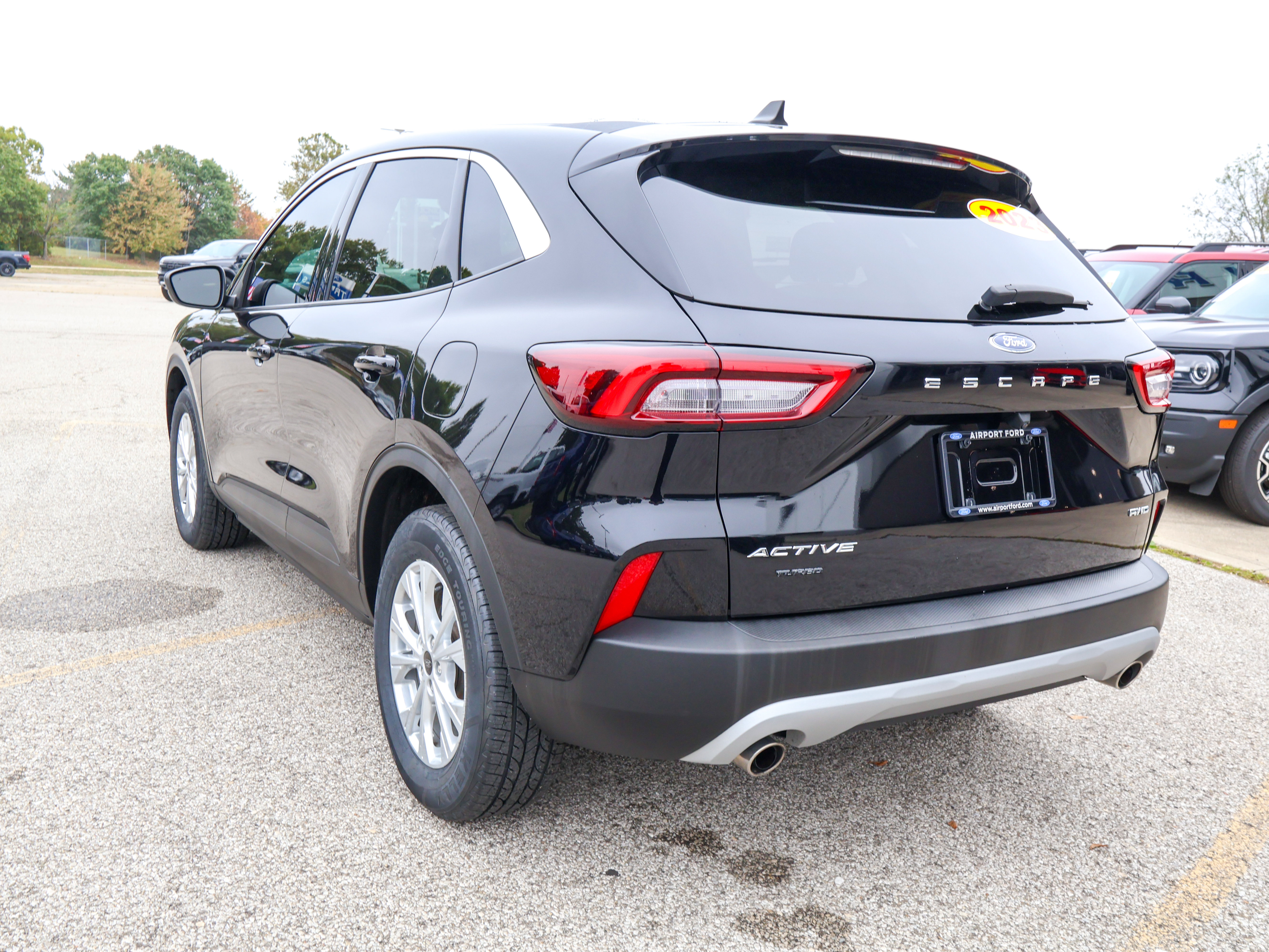 Used 2023 Ford Escape Active AWD/4WD image 3