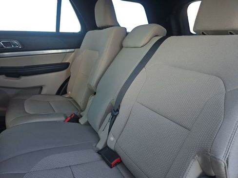 Used 2019 Ford Explorer XLT w/ Equipment Group 201A image 15