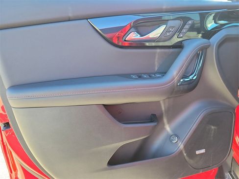 Used 2023 Chevrolet Blazer RS w/ Enhanced Convenience Package image 18