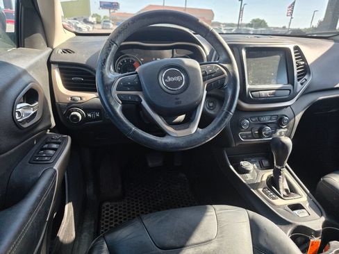 Used 2018 Jeep Cherokee Limited w/ High Altitude Package AWD/4WD image 10